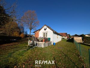 Sanierungsbedürftiger Bungalow mit großem Grundstück - in ruhiger, sonniger Lage