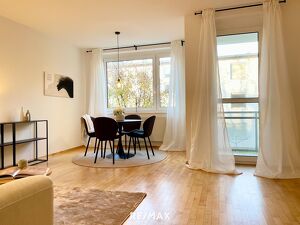 Idyllisch leben am Stadtrand ? Lichtdurchflutete Wohnung mit Balkon ins Grüne