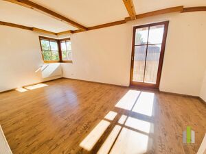 Charmante 3-Zimmer-DG-Wohnung mit Balkon & Tiefgarage ? sofort bezugsfertig