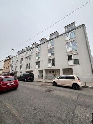 Charmante Wohnung mit guter Anbindung   und günstigen Betriebskosten  und Klimaanlage