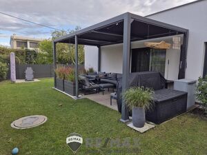 "Doppelhaushälfte + Terrasse + Garten = Glücksformel fürs Leben"