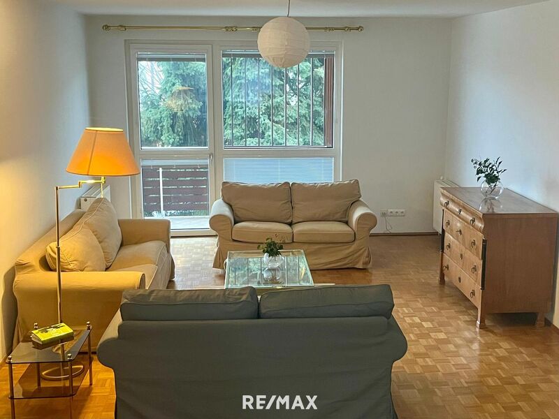 Helle 5-Zimmer-Wohnung mit gro&szlig;em Balkon - WG tauglich!