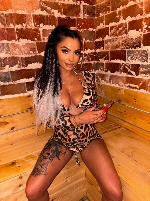 Janet Joy Porno Star aus Ungarn  Hildebrand gasse 28 A