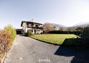 Grundstück mit Altbestand