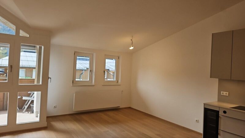 Stilvolle Wohnung mit Dachterrasse  zentrumsnahe  2025generalsaniert, BEZUGSFERTIG