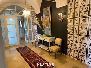 Wohnen mit Geschichte: 250 m&sup2; in charmanter Villa