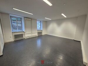 B&uuml;rofl&auml;che am Fu&szlig;e des Schlossberges Graz