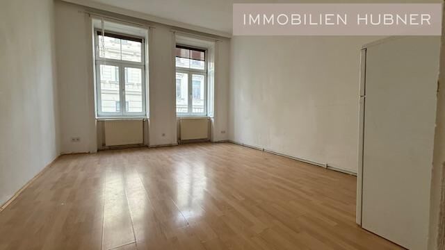 Au&szlig;ergew&ouml;hnliche Kombination aus Wohnraum und Atelier-/Lagerebene in hervorragender Lage des 18. Bezirks.