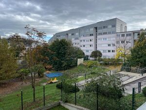 F&uuml;r Anleger Vermietete 3 Zimmerwohnung ! mit gro&szlig;er Terrasse im Innenhof - Zentral gelegen N&auml;he Bahnhof - sehr gute Infrastruktur