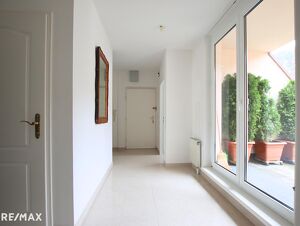 CHARMANTE 3,5-ZIMMER-WOHNUNG inkl. Terrasse mit atemberaubendem Blick auf die Burgruinen