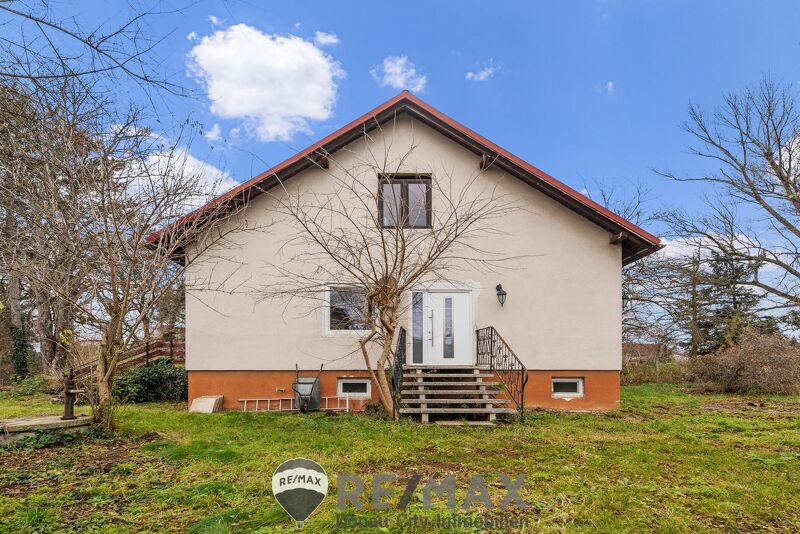 "Einfamilienhaus mit großem Entwicklungspotenzial ? 738 m² Grundstück in Ruhelage von Strasshof"