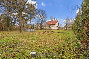 "Grundst&uuml;ck mit Entwicklungspotenzial in begehrter Ruhelage von Strasshof"