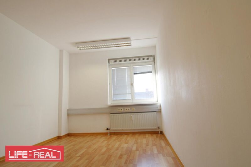 kleines B&uuml;ro in zentraler Lage