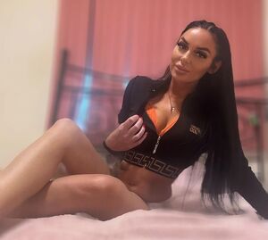 Sandra Hauffgasse 19 A   Wieder Da Bombastic