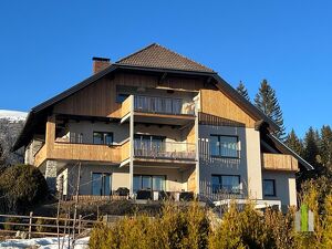 Traumhafte 3 Zimmer Wohnung mit ph&auml;nomenalem Ausblick und idylischem Gemeinschaftsgarten