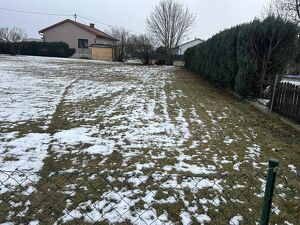 Ebenes Grundst&uuml;ck in guter  Lage   f&uuml;r Einzel oder Doppelhausbebauung  mit Wohnbauwidmung