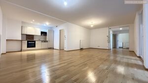 EG-Wohnung mit GARTENTERRASSE! Hofseitig und ruhig!!!! Top-Infrastruktur!!!