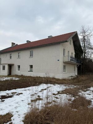 Grundst&uuml;ck mit renovierungsbed&uuml;rftigem Haus nahe Linz ? mit Baugenehmigung