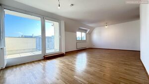 4 Zimmer - DG - Wohnung mit 2 B&auml;dern und 8m&sup2; Terrasse! Weitblick! Hochwertige Ausstattung!
