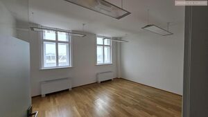 Schubertring/K&auml;rtnerstra&szlig;e: Altbaub&uuml;ro in Traumlage - 5.OG - gesamte Etage!!