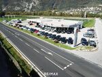 Verkehrsg&uuml;nstig gelegenes Autohaus mit Werkst&auml;tte im Tiroler Unterland zu mieten