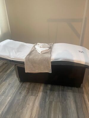 Gharieni Kosmetikliege