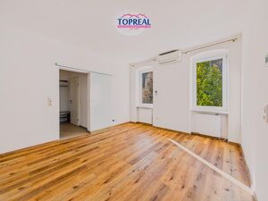 Hochwertig renovierte 2-Zimmer-Wohnung mit privatem Eigengarten, Traunn&auml;he & Top-Lage in Gmunden