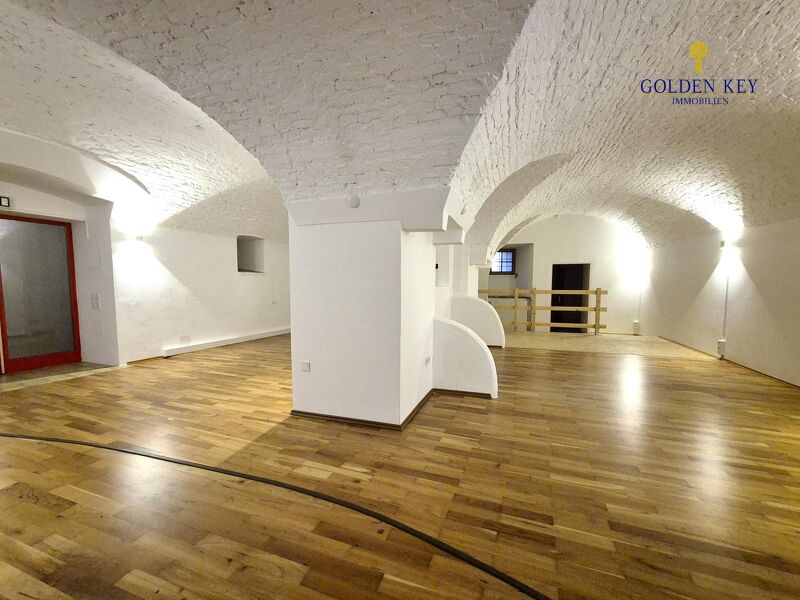 Flexible Gewerbefläche in zentraler Lage ? ideal für Büro, Atelier, Verkauf oder Kleingastronomie