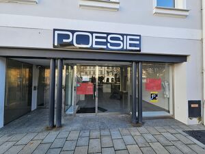 Zentral gelegenes Gesch&auml;ftslokal bei der Busdrehscheibe am Kaiser-Josef-Platz