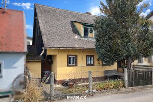 Sanierungsbed&uuml;rftiges Wohnhaus nahe dem Stadtzentrum von Sch&auml;rding