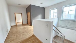 Offenes B&uuml;ro mit Badezimmer