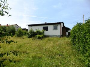 Haus zum Adaptieren mit gro&szlig;em Grund ca. 1.130m&sup2; Haus + Grund 1