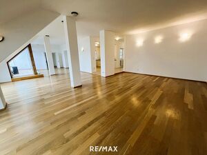 Stilvolle Luxus-Dachgeschosswohnung im Botschaftsviertel! 5 Zimmer, 2 Terrassen! Toller Blick auf den Botanischen Garten!