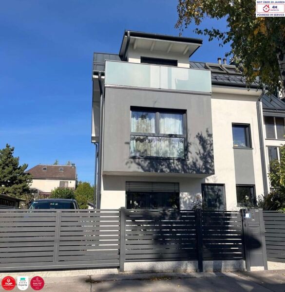 Moderne Designvilla mit Pool, Wintergarten, Kamin - Massivbau in Toplage  mit perfekter Anbindung an die U6 (550 m) und Badner Bahn (350 m)