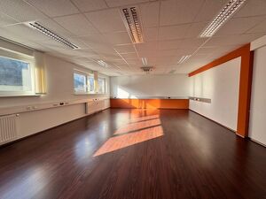 gro&szlig;z&uuml;giger B&uuml;roraum im Gewerbezentrum Leoben | Miete inkl. Klima, Heizung und Strom | IMS Immobilien KG