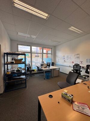 B&uuml;rofl&auml;che | inkl. Lagerhalle und Sanit&auml;ranlagen  | IMS Immobilien KG