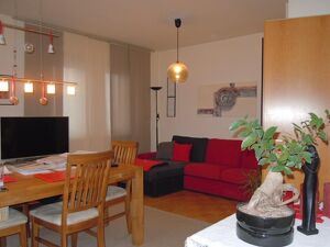 Helle 2-Zimmer-Wohnung mit TG-Platz
