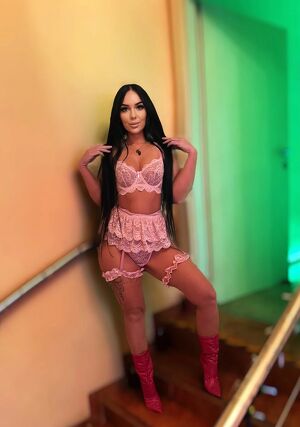 Sandra Hauffgasse 19 A  Studio Royal  Wieder Da Bombastic