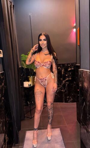 Emma Extrem Skinny versautes Fickteufel�.