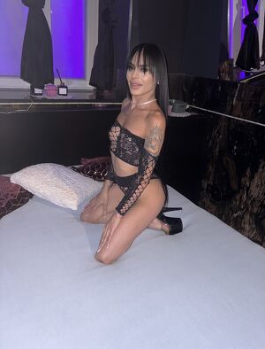 Maya 69 Quenn Deepth�