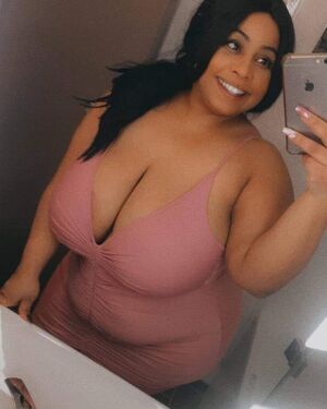 Wist du Frauen mit gro&szlig;en Titten in deiner Gegend treffen