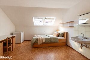 Top Lage, 7 Zimmer, volle M&ouml;glichkeiten ? WG-Hotspot oder Traumwohnung f&uuml;r Eigennutzer