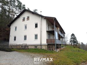Helle Wohnung am Fu&szlig;e des heiligen Berges mit gro&szlig;er Terrasse