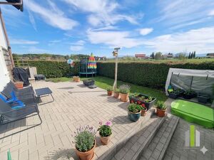 Wohnen am Bauernhof: Sch&ouml;ne 5-Zimmer-Wohnung mit Einfamilienhaus-Charakter!