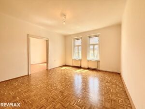 Charmante 2-Zimmer-Altbauwohnung mit Balkon