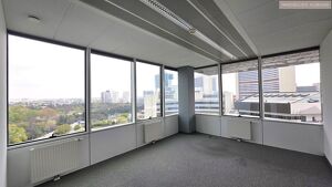 8 OG!! Moderne B&uuml;rofl&auml;che im SATURN -TOWER ++ Miete inkl. Heizung und K&uuml;hlung