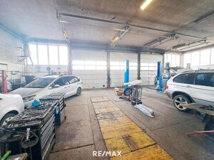 WERKSTATT! 570 m&sup2; inklusive Lager & B&uuml;ro