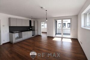 "Wohnung mit Balkon und Parkplatz"