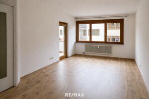 Helle familienfreundliche 3-Zimmer Wohnung mit Loggia - Stadtrandlage