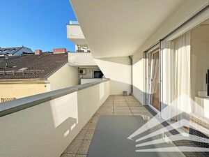 Moderne 2 Zimmer Neubauwohnung mit K&uuml;che & gro&szlig;em Balkon in der Innenstadt